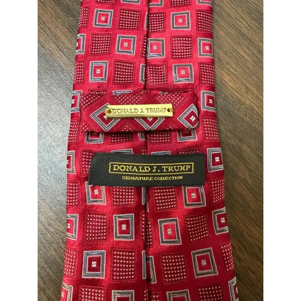 Vintage Donald J Trump Signature Collection Silk Tie Trump Tie 60”